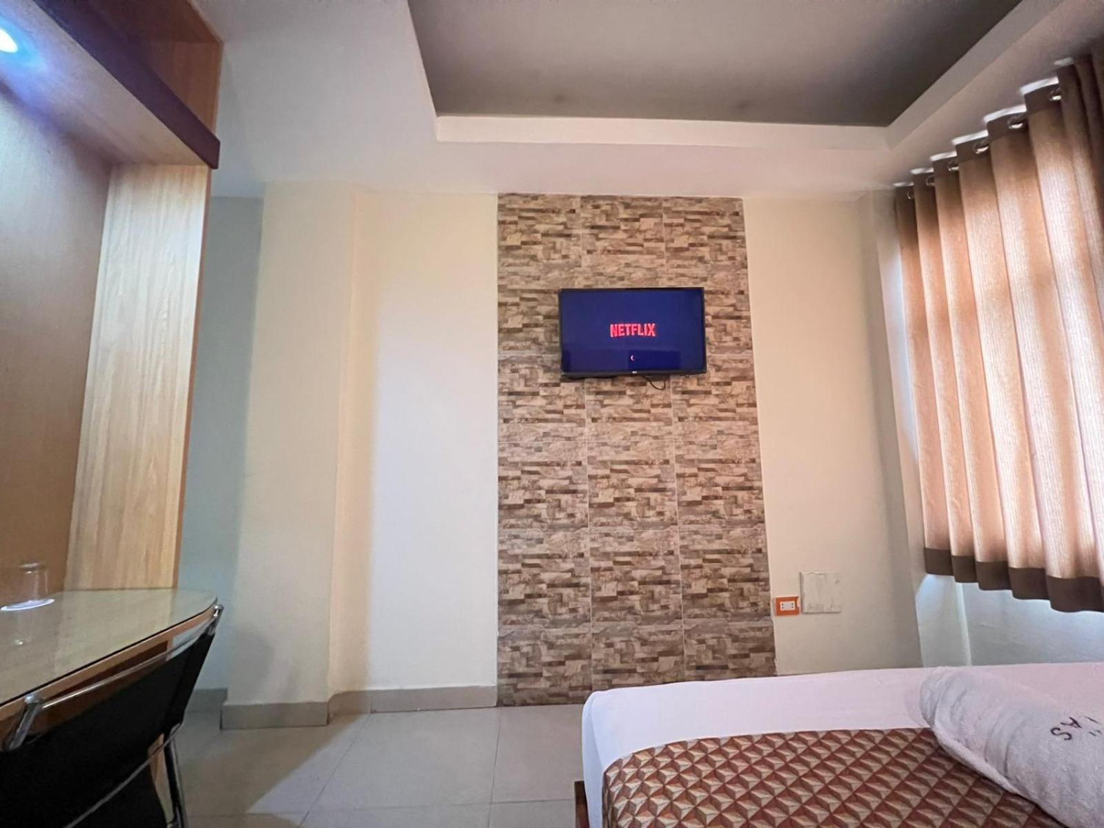 Hotel Nilas تارابوتو المظهر الخارجي الصورة